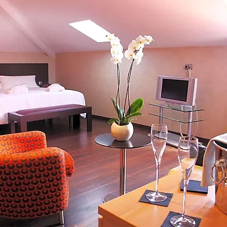 Hotel The Cookbook &